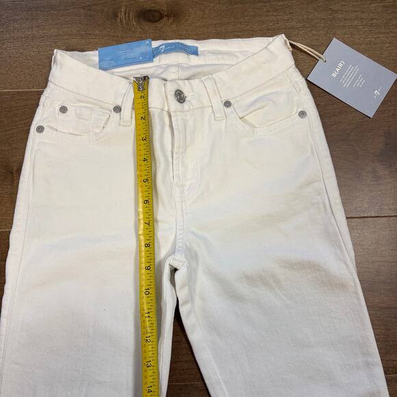 7 For All Mankind Women's White Kimmie Crop Bootcut Jean size 25 NWT - Picture 3 of 9